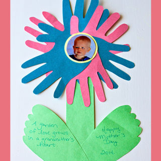 TheInspiredHome.org // This Mother's Day, give mom or grandma one of these everlasting construction paper flowers. Quick and simple to make, they will brighten everyone's day!